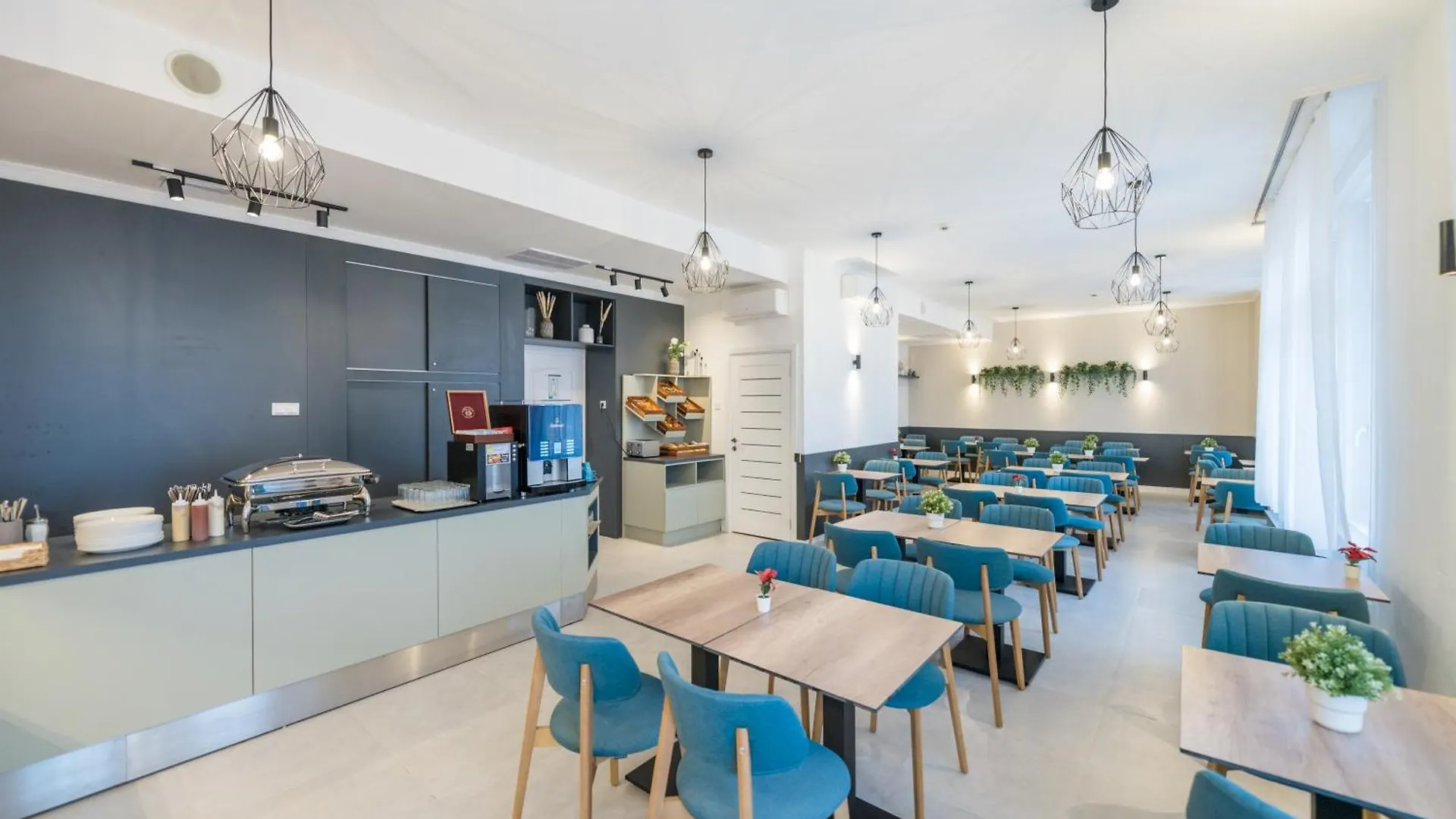 ***  Baross City Hotel - Budapest Hungary