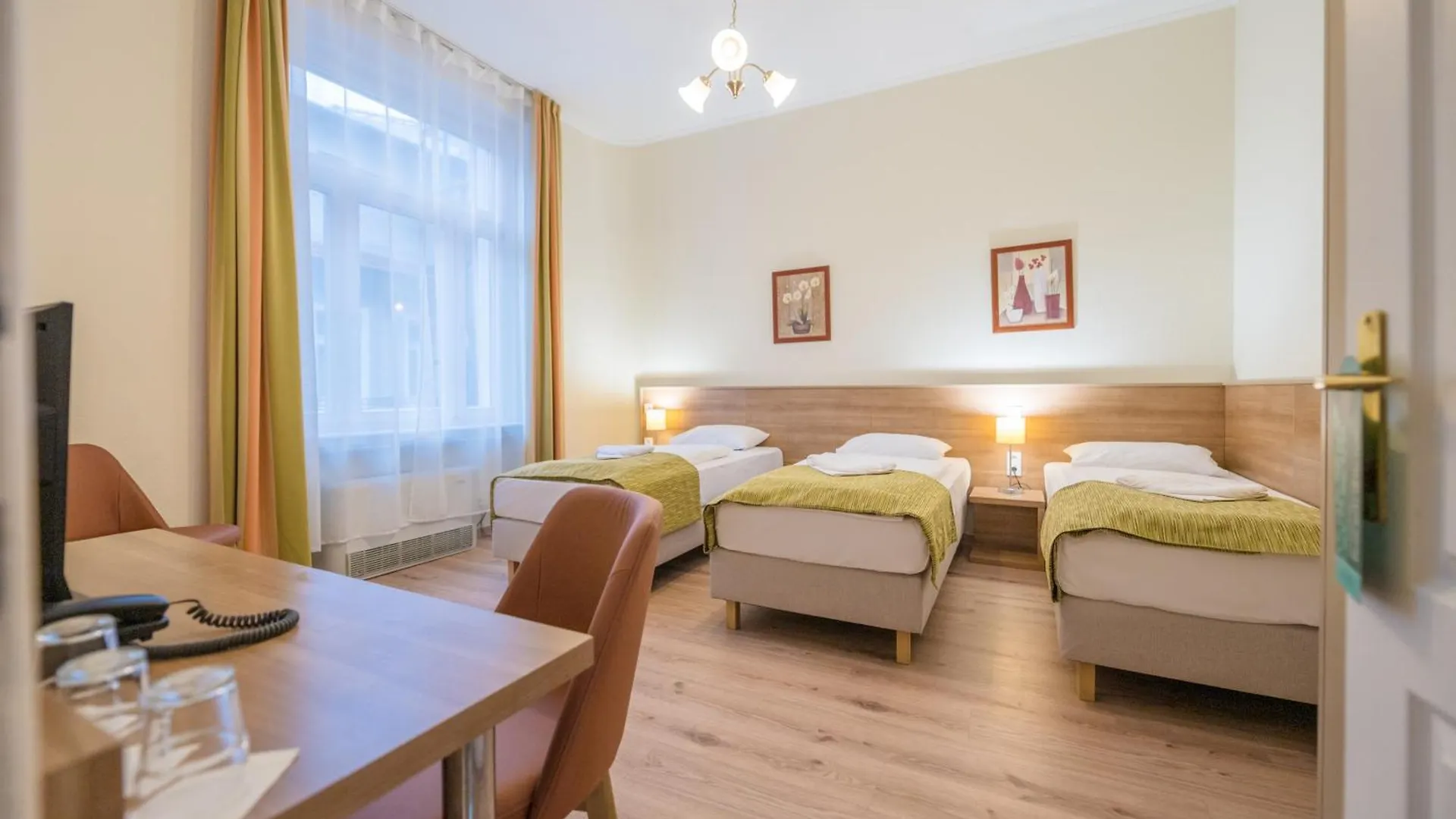 Baross City Hotel - Budapest