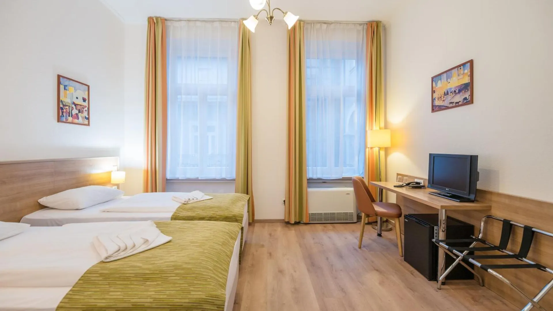 Baross City Hotel - Budapest Hungary