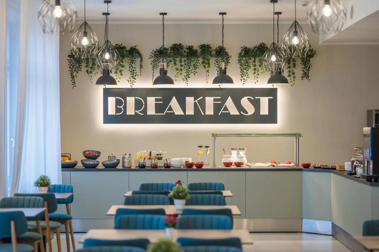 Baross City Hotel - Budapeste 3*,