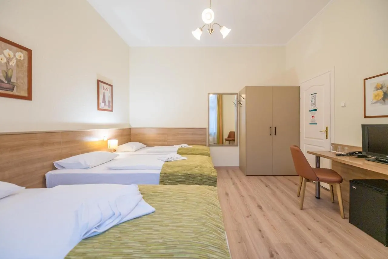 Baross City Hotel - Budapeste Hungria